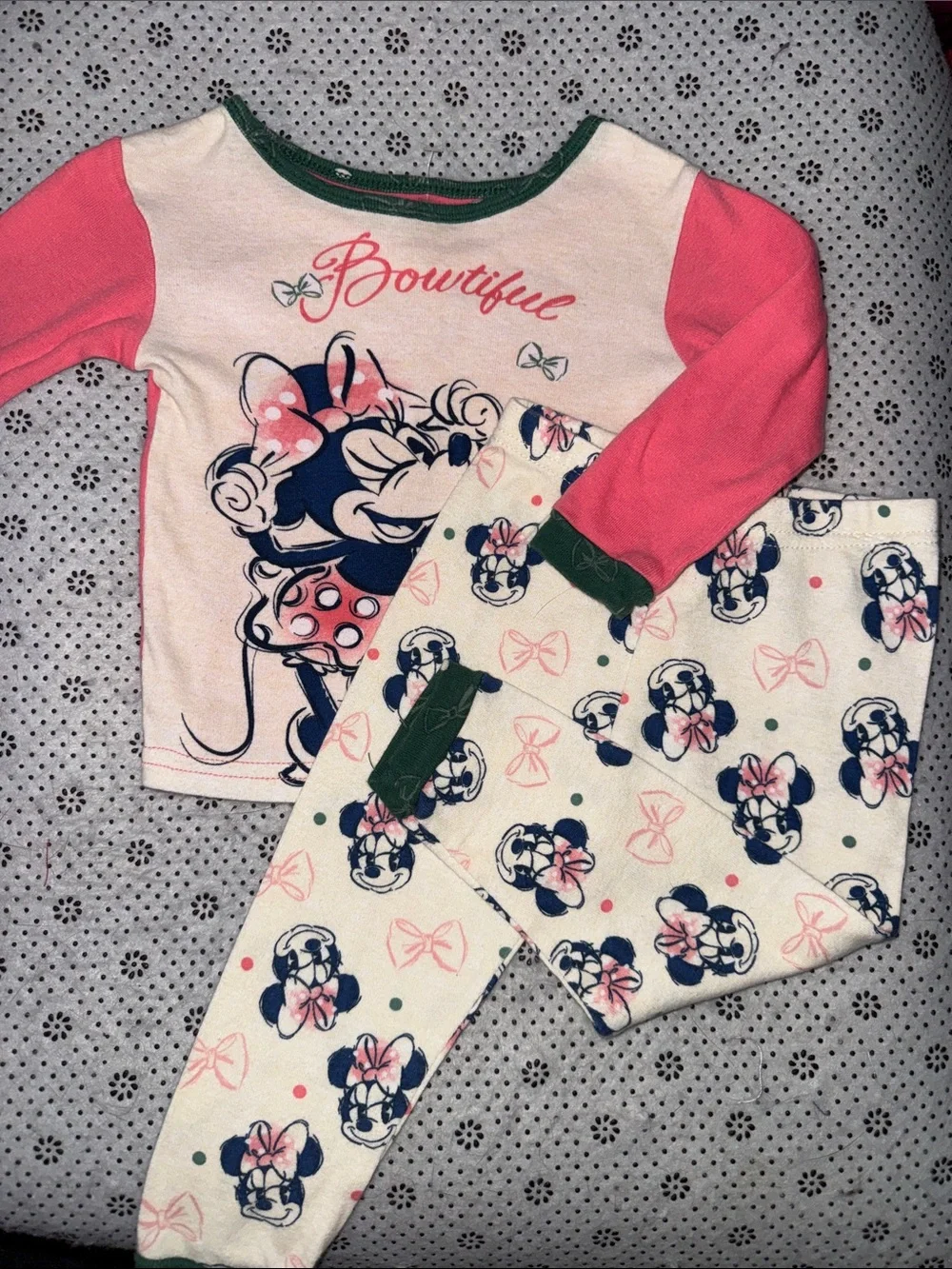 🛍 CUTE  LITTLE GIRLS PAJAMAS SIZE 2T 🛍